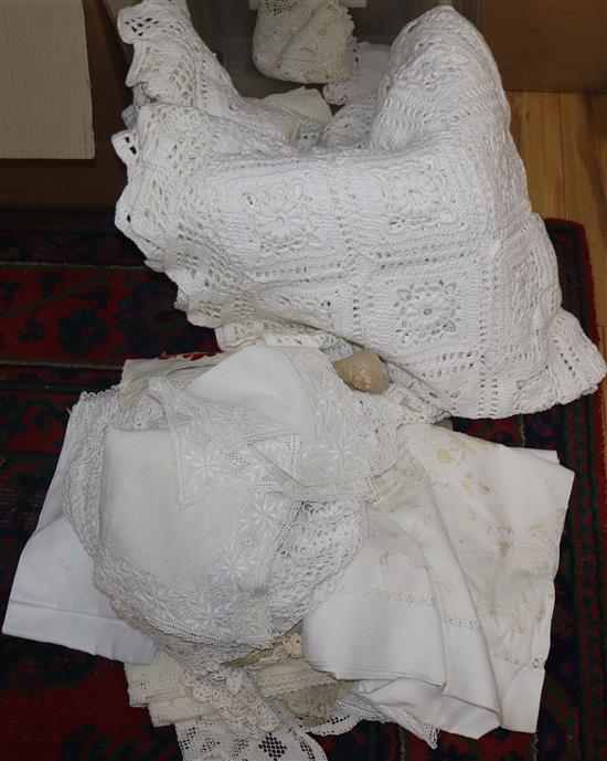 A crotched bed cover and mixed linen